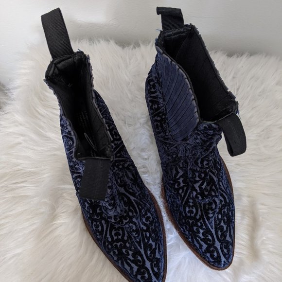 NWOT Jeffrey Campbell Frontier Navy Western Boots - Picture 3 of 7